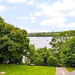 Large Luxury Lakeside To Sleep 10 People Ferienhaus Shercock