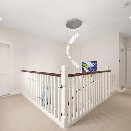 Vakantiehuis Large Luxury Lakeside To Sleep 10 People