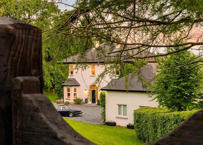 Large Luxury Lakeside To Sleep 10 People * Shercock