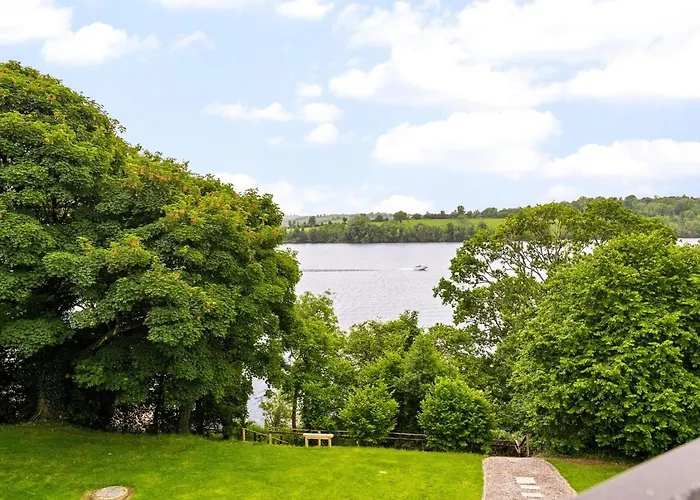 Large Luxury Lakeside To Sleep 10 People Prázdninový dům Shercock