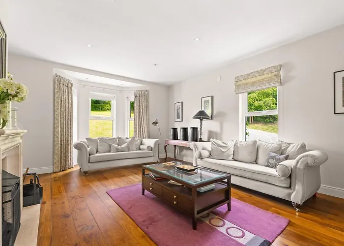 Large Luxury Lakeside To Sleep 10 People * Shercock